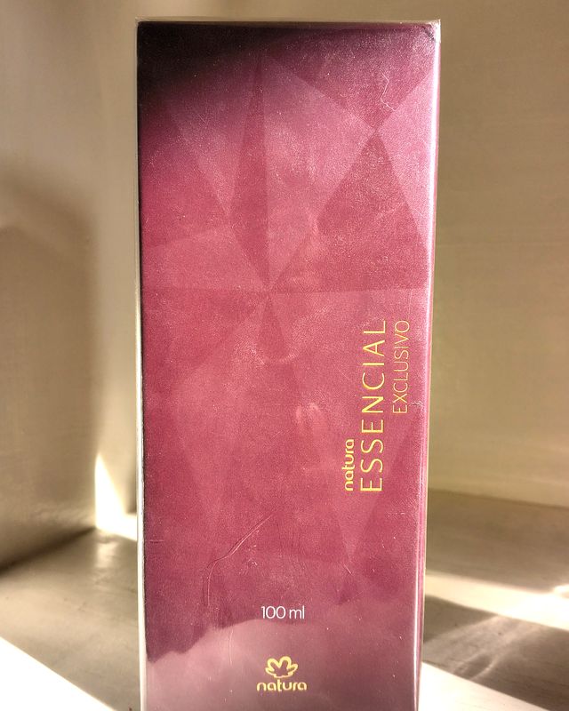Essencial Exclusivo – Eau de parfum femenino · intenso – Natura en Ailu Showroom, perfumería en Ensenada con envíos a toda Argentina