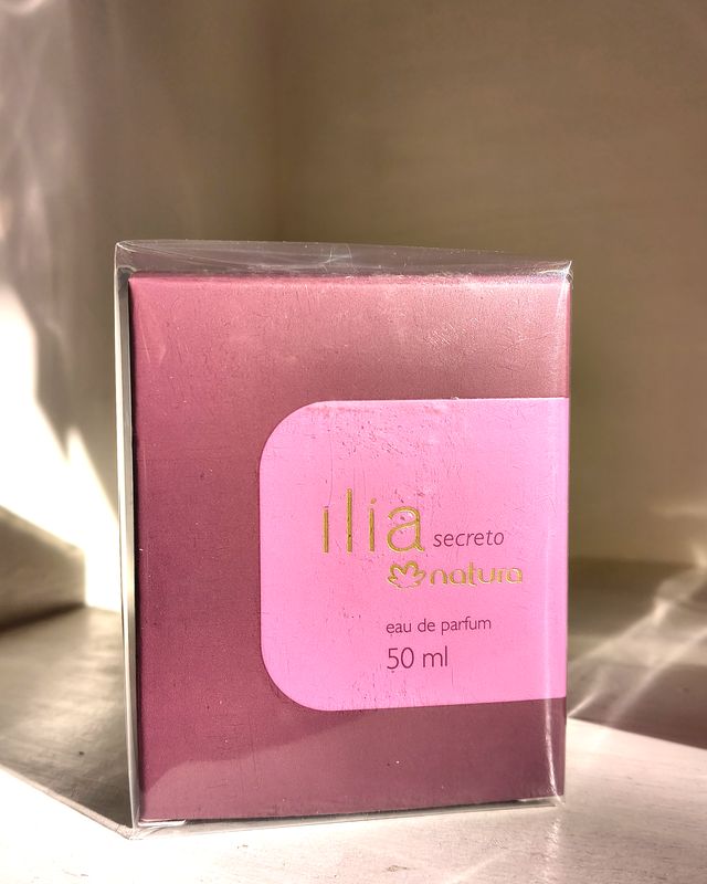 Ilía Secreto – Eau de parfum femenino · 50ml – Natura en Ailu Showroom, perfumería en Ensenada con envíos a toda Argentina